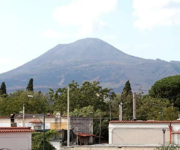 Tommy's Apartment Pompei